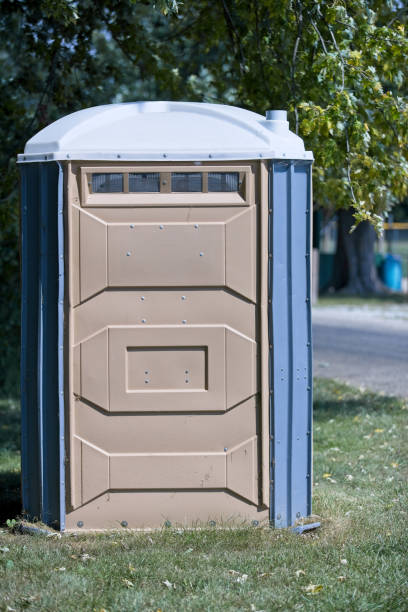 Portable Toilet Options We Offer in Pioneer, OH